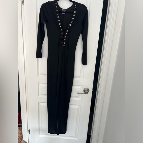 Fashion nova - black jumpsuit - v neck, lace up detail - Picture 1 of 2